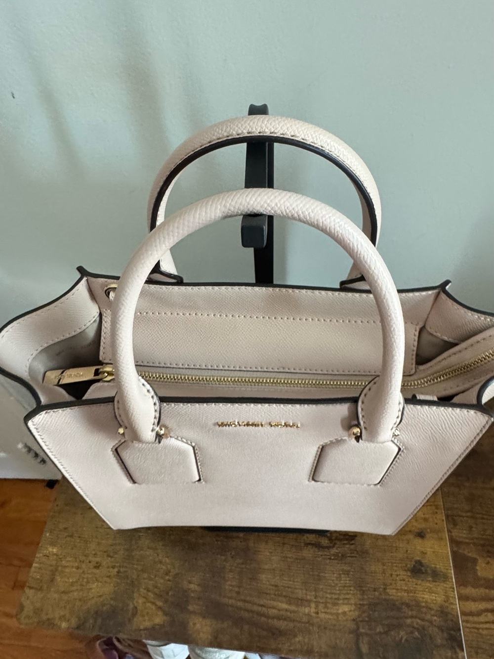 Michael Kors Women's Pale Pink Saffiano Leather Tote - Picture 2 of 5